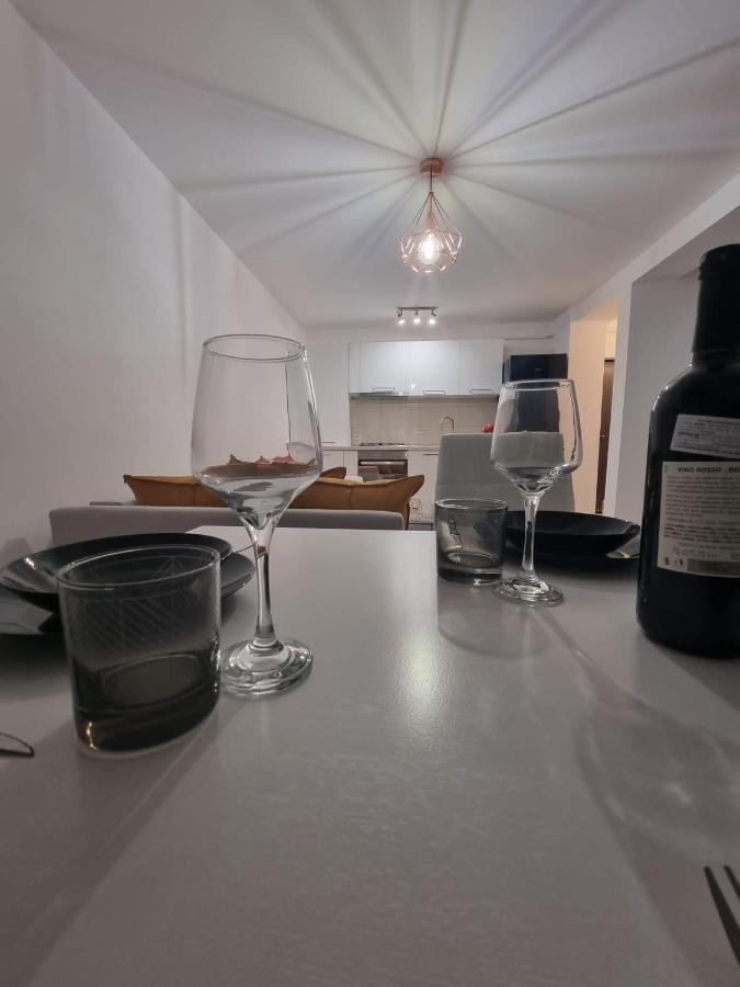 Apartment Dreams Escape 2 *