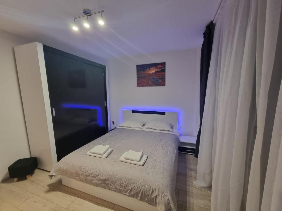 Apartment Dreams Escape 2 *
